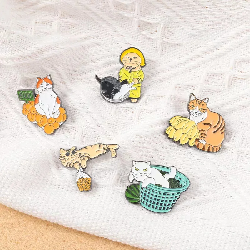 Lazy Kitties in Box Enamel Pins Catch Fish Oranges Watermelon Brooches Cat Lover Lpaella Badge Jewelry Gift For Friend Wholesale