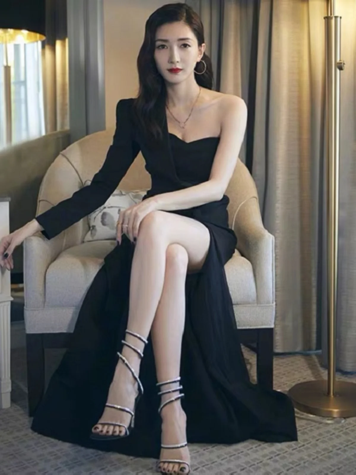 

Длинное черное вечернее платье на одно плечо для женщин, с завышенной талией, из полиэстера, для торжественных мероприятий, свадеб и выступлений