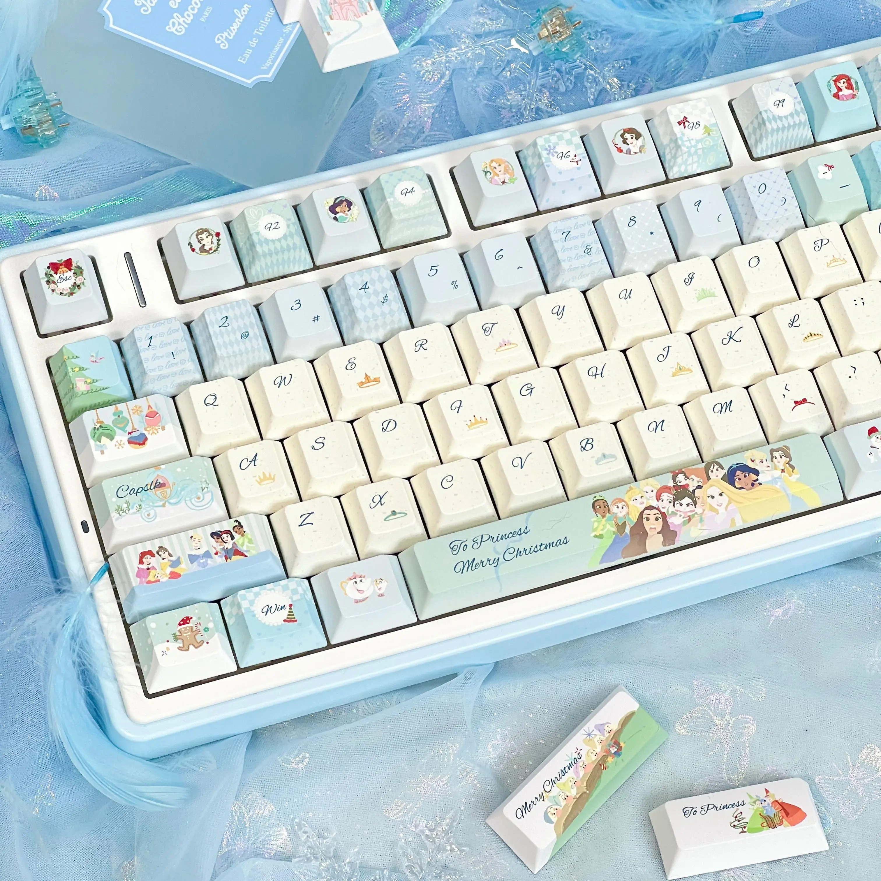 Merry Christmas Keycaps Cherry Pbt Side-Engraved Translucent Keycaps Cartoon Princess Character Theme 120Keys Blue Keycaps