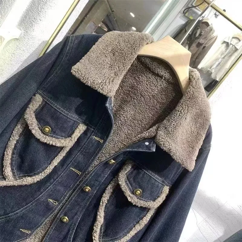 2024 Autumn and Winter Velvet Lamb Wool Pie Overcome The Hong Kong Style Splicing Short Top Denim Jacket For Women