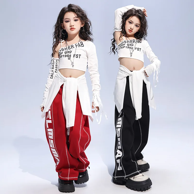 여자 재즈 댄스 의상 그룹 재즈 패션 정장 힙합 의류 레드 블랙 원 숄더 자르기 탑 T 셔츠 스웨트 팬츠 반바지 세트