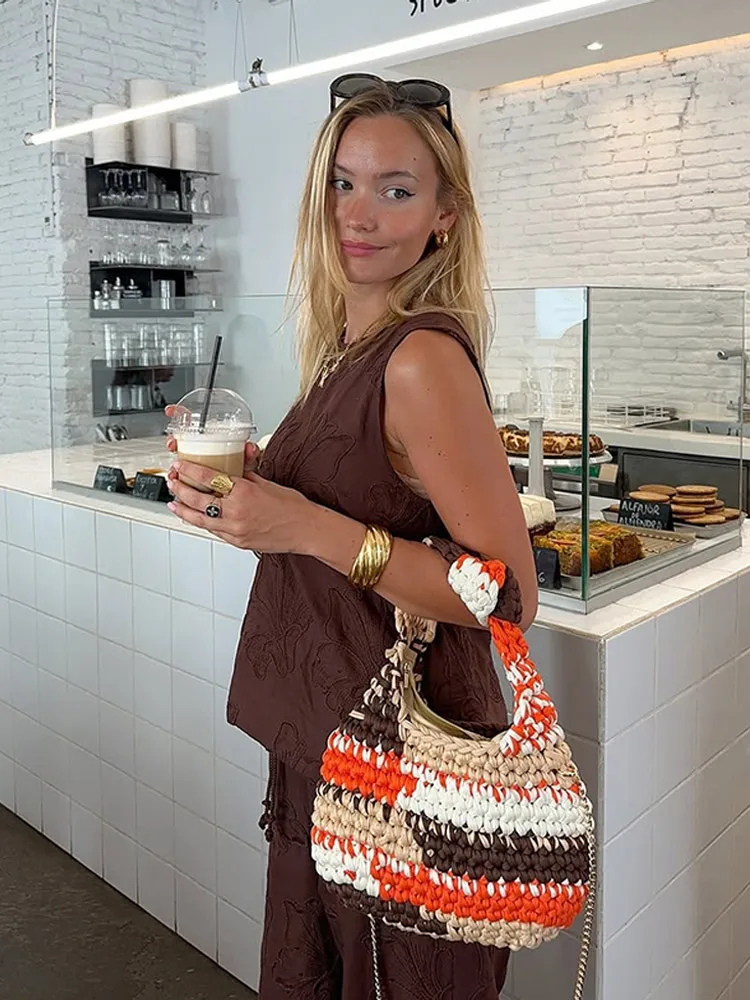 Рисунок 4 - Шикарный женский комплект из рубашки и брюк с принтом