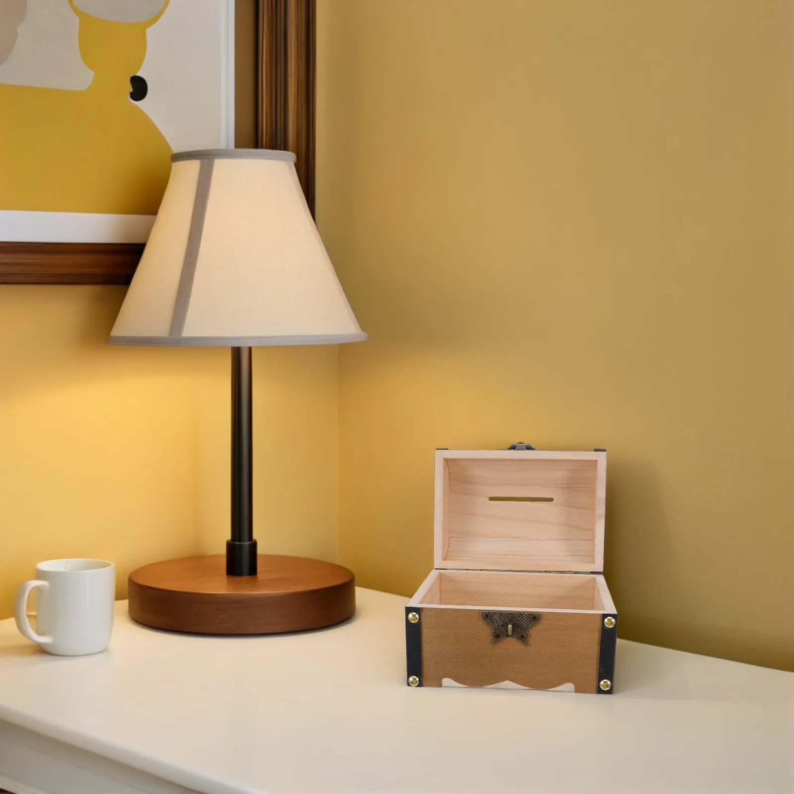 

Маленький ретро-сундук из дерева с замком, органайзер для украшений, копилка для детских сбережений, винтажная декоративная шкатулка для хранения памятных вещей