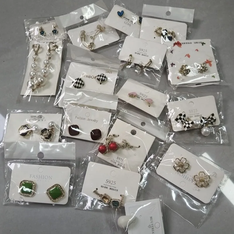 عشوائي 1/10/30/50 قطعة أو أزواج مجوهرات مختلطة انتزاع حقيبة نمط غامض مع أقراط خواتم القلائد أو أساور هدية عشوائية #4