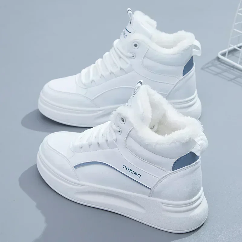Weiße High-Top-Schuhe für Damen im Winter 2025, koreanische Version, vielseitige Studenten-Board-Schuhe, warme Freizeitschuhe für Damen