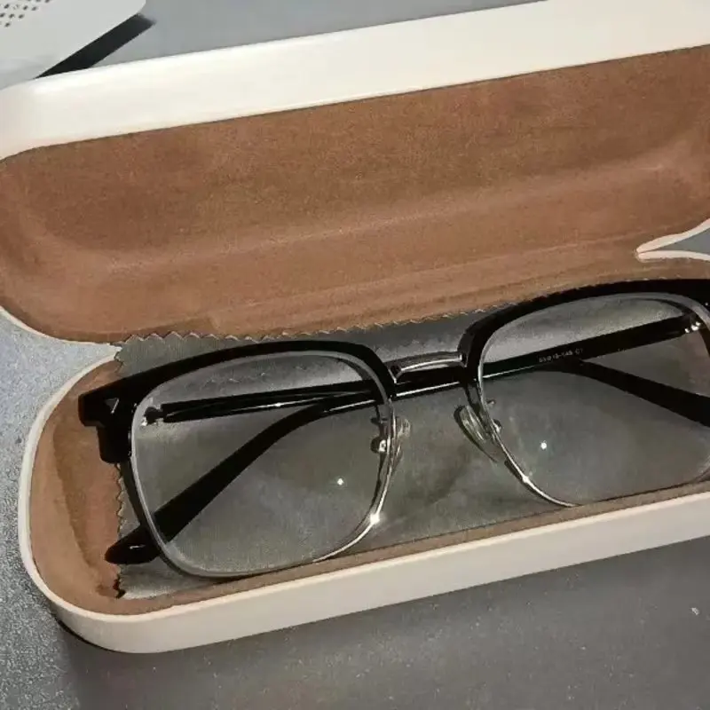 Stitch Angel etui na okulary Kawaii Cartoon Anime rysunek odporne na ciśnienie krótkowzroczność pudełko do przechowywania okularów przeciwsłonecznych obudowa ochronna prezenty