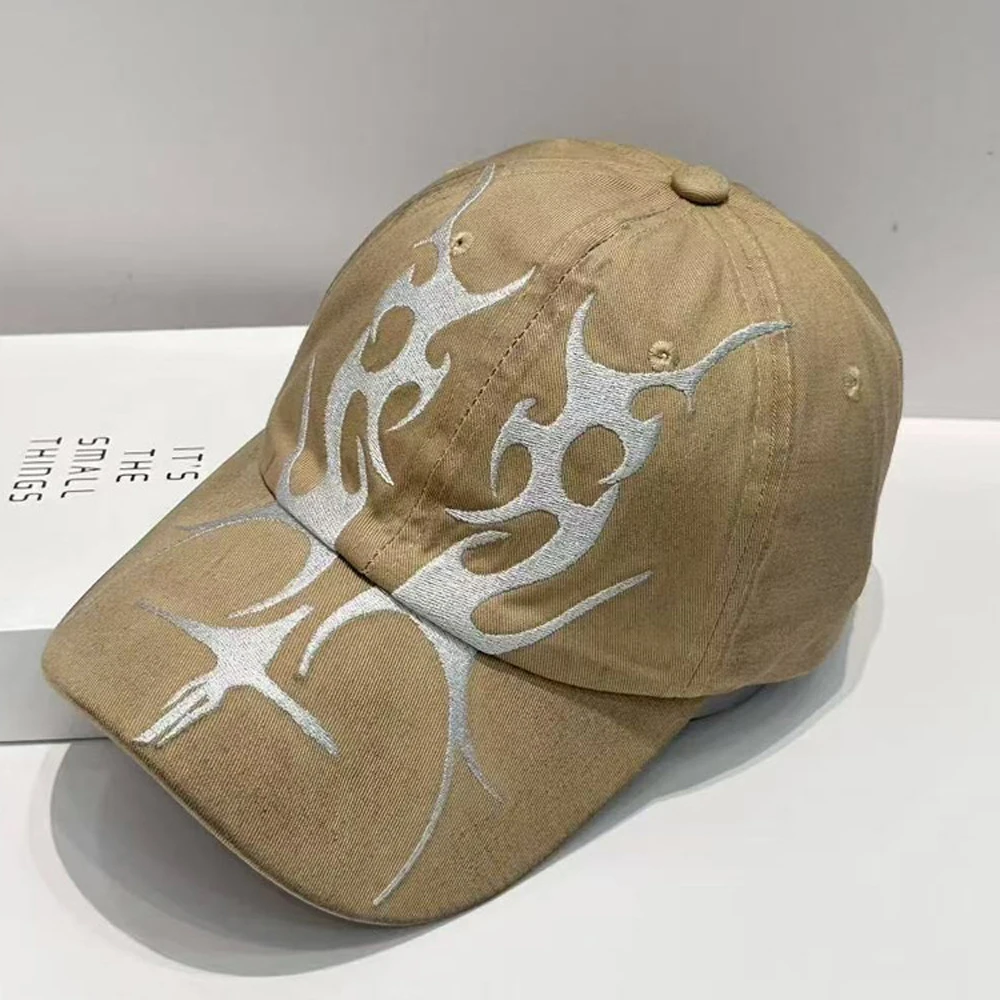 New American Embroid Flame Baseball Caps for Men outdoor 4 season wear Casual Peaked Cap Y2K Trendy Sun Hat Black caps for Male