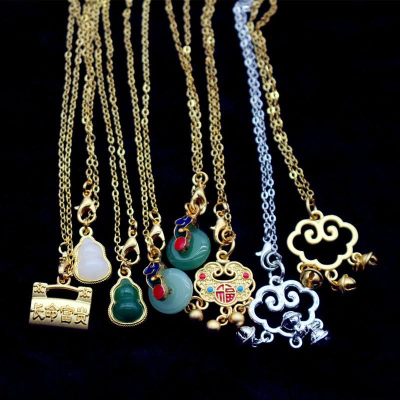 1PC 1/12 Mini Jewelry Dollhouse China-Chic Metal Decorative Necklace Simulation Longevity Lock Jade Bell Model Doll Accessories