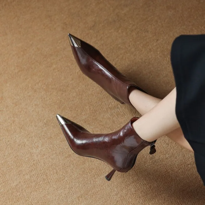 Retro Western Booties Women's Metal Toe Pointed Toe Stiletto Temperament Versatile Skinny Fashion Single Boots image 5