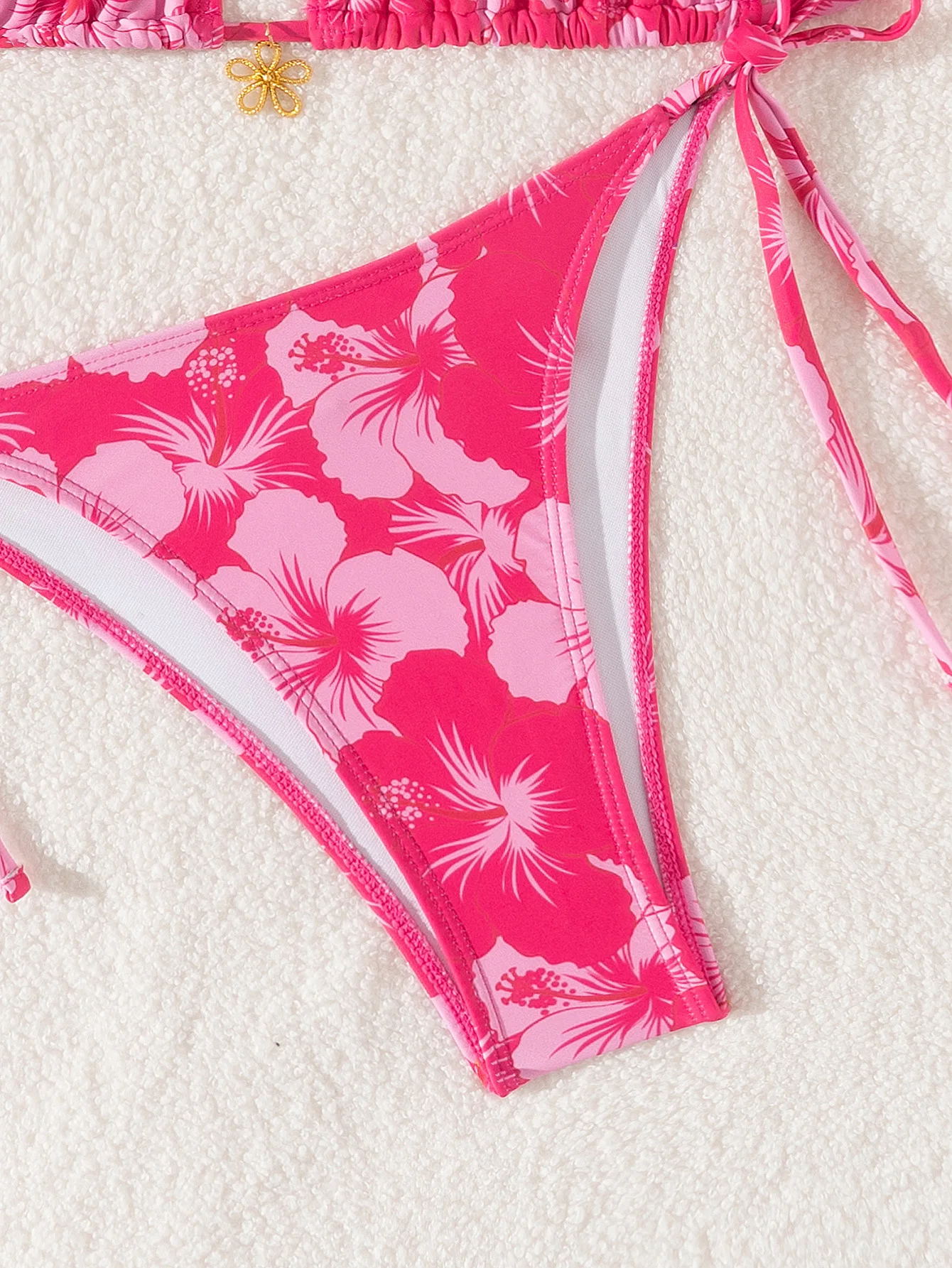 Sexy Bikini-Set mit Metallblumen-Anhänger-Print, Damenmode, ausgehöhlter Push-Up-Badeanzug für Strandurlaub, weibliche Badeanzüge – Detail 7