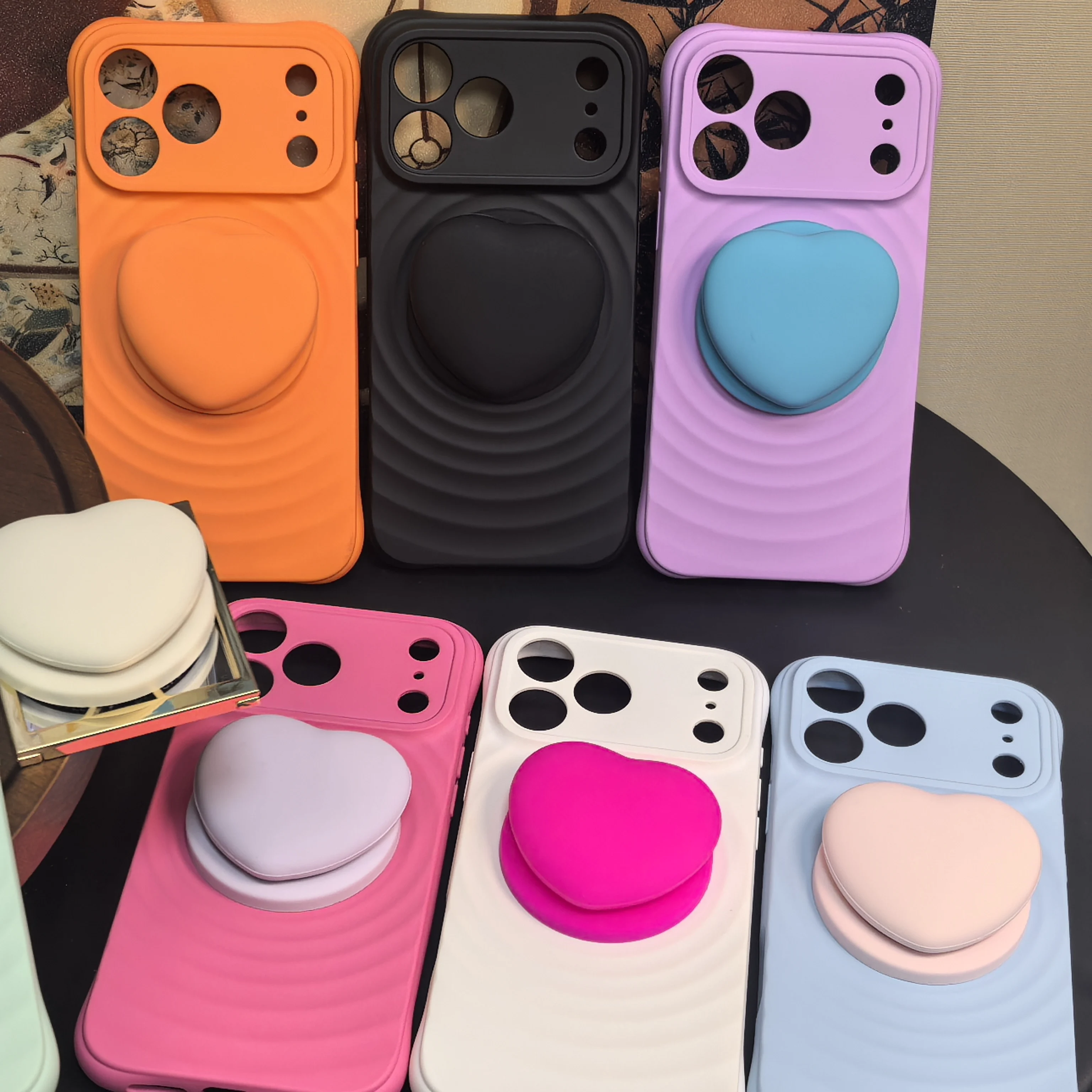 Silikon für Magsafe-Handy, Griptok-Griff, 3D-Flüssig-Farbiges Herz-Design für iPhone 18, kabellose Ladehalterung. – Detail 1