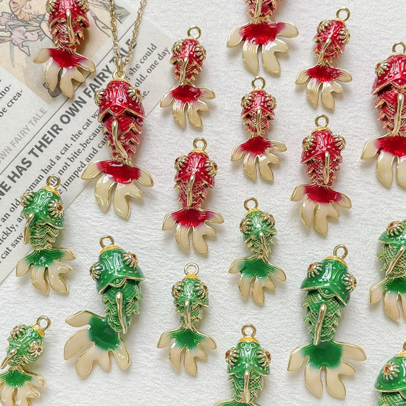 1pc Fish Enamel Red Green Pendant Fish 3d Movable Brass Charms 18K Gold Plated Exquisite Charm for DIY Jewelry Necklace Findings