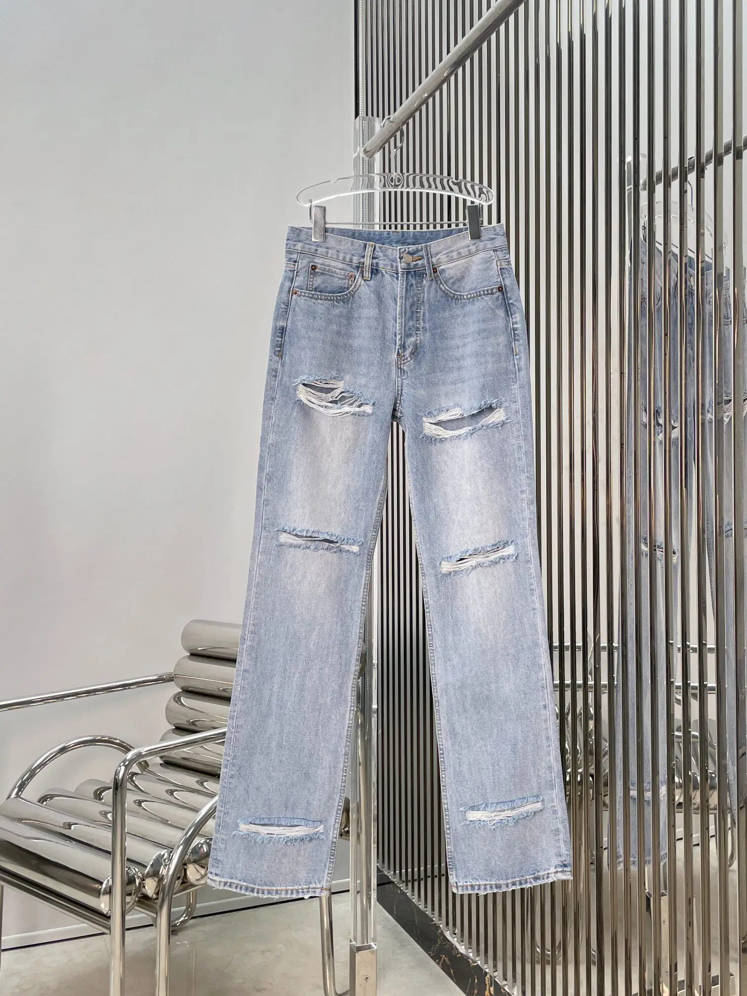 

2026 Summer Women Vintage Light Blue Jeans Washed Distressed Hole Straight Leg Slim Casual Streetwear Trendy Denim Pants