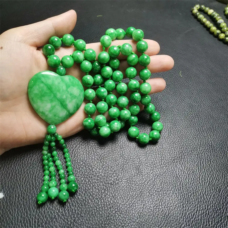 New Jade Gan Qing Jade Green Love Pendant Ladies Sweater Chain Fashion Jewelry