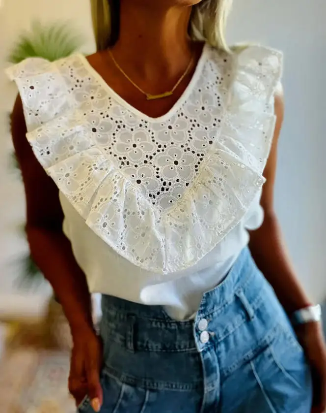

Top Women 2026 Spring Summer New Solid Color V-Neck Ruffles & Hollow-Out Lace Floral Pattern Spliced Tee Casual Sleeveless Top