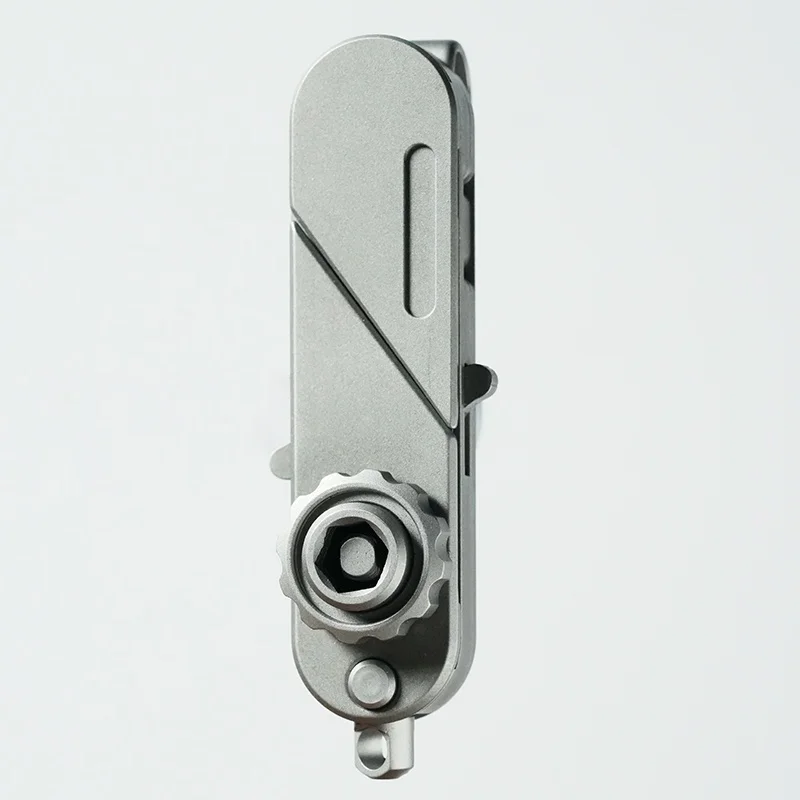 LLavero de liberación rápida de aleación de titanio para hombre, exquisito colgante de cintura, llave de trinquete multifuncional de alta gama para motocicleta