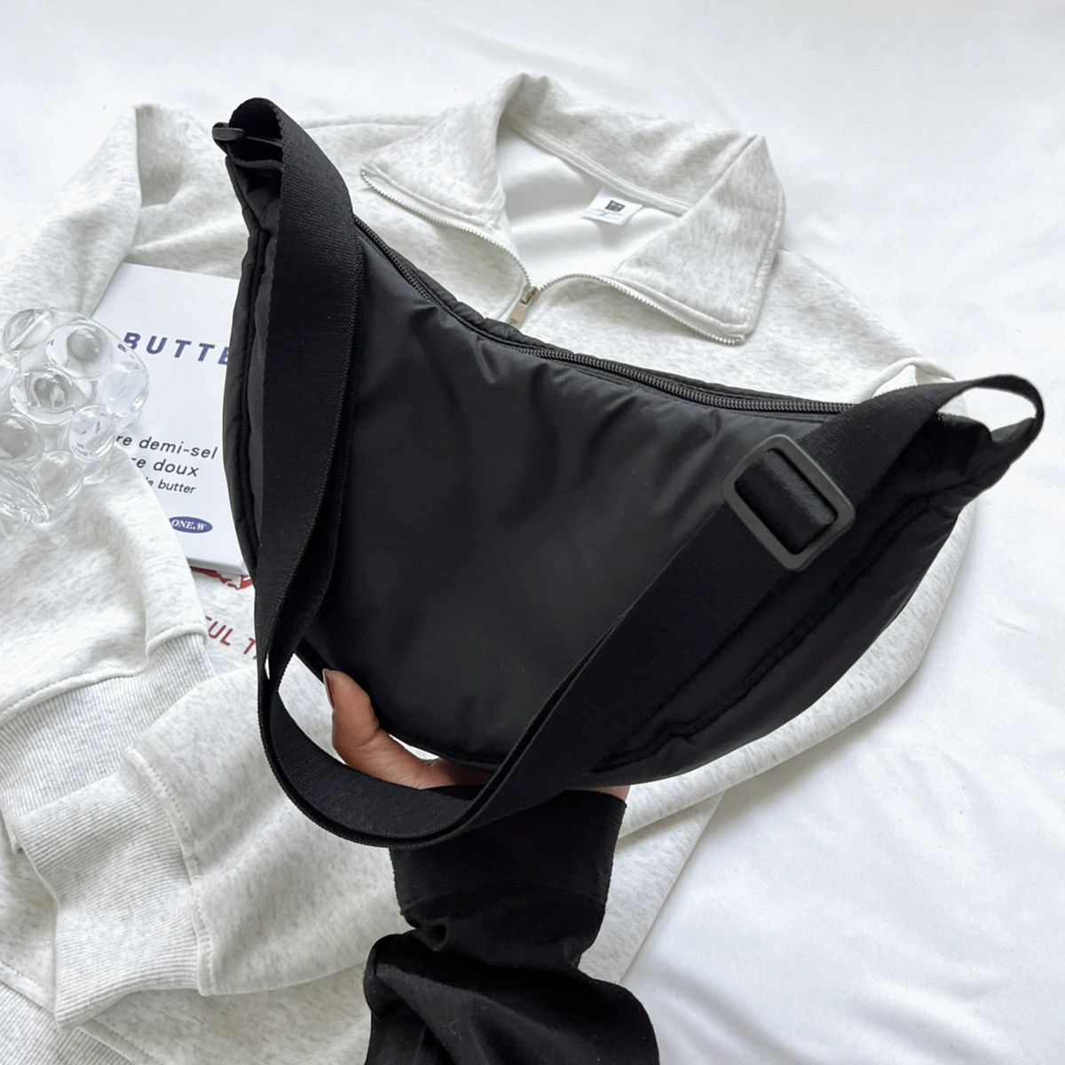 Neue, schlichte, wasserdichte Umhängetasche für Damen, tragbare Tasche zum Tragen unter dem Arm, geräumige, lässige Schultertasche für Herren, leichte Reisetasche aus Canvas zum Einkaufen und Wandern. – Detail 15