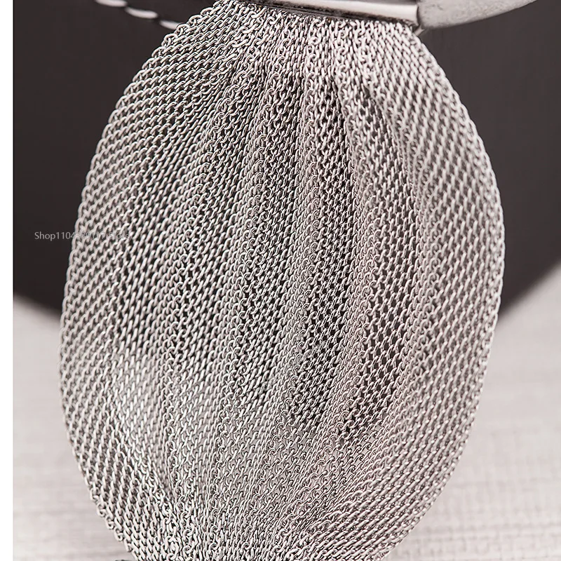 السيدات الفاخرة مشاهدة أنثى موضة كوارتز ساعات المعصم امرأة الذهب حجر الراين الساعات عادية التناظرية سوار ساعة Montre فام