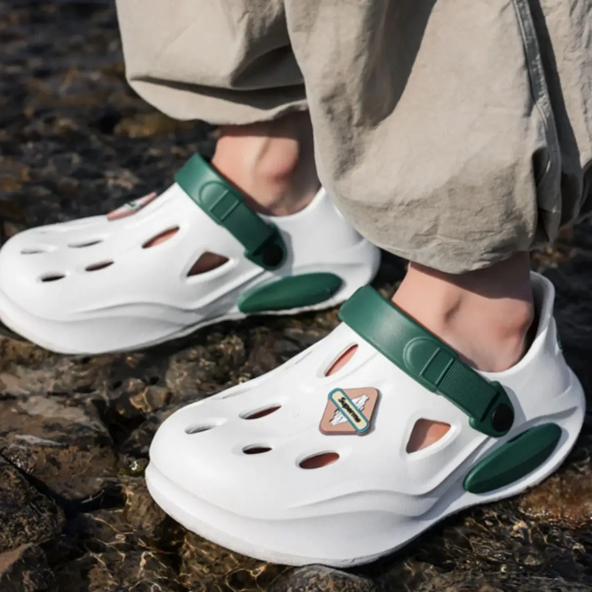 الرجال الصيف المضادة للانزلاق لينة إيفا النعال الذكور في الهواء الطلق حفرة حديقة الصنادل تنفس مريحة شقة أحذية الملاعب المغطاة النساء قباقيب