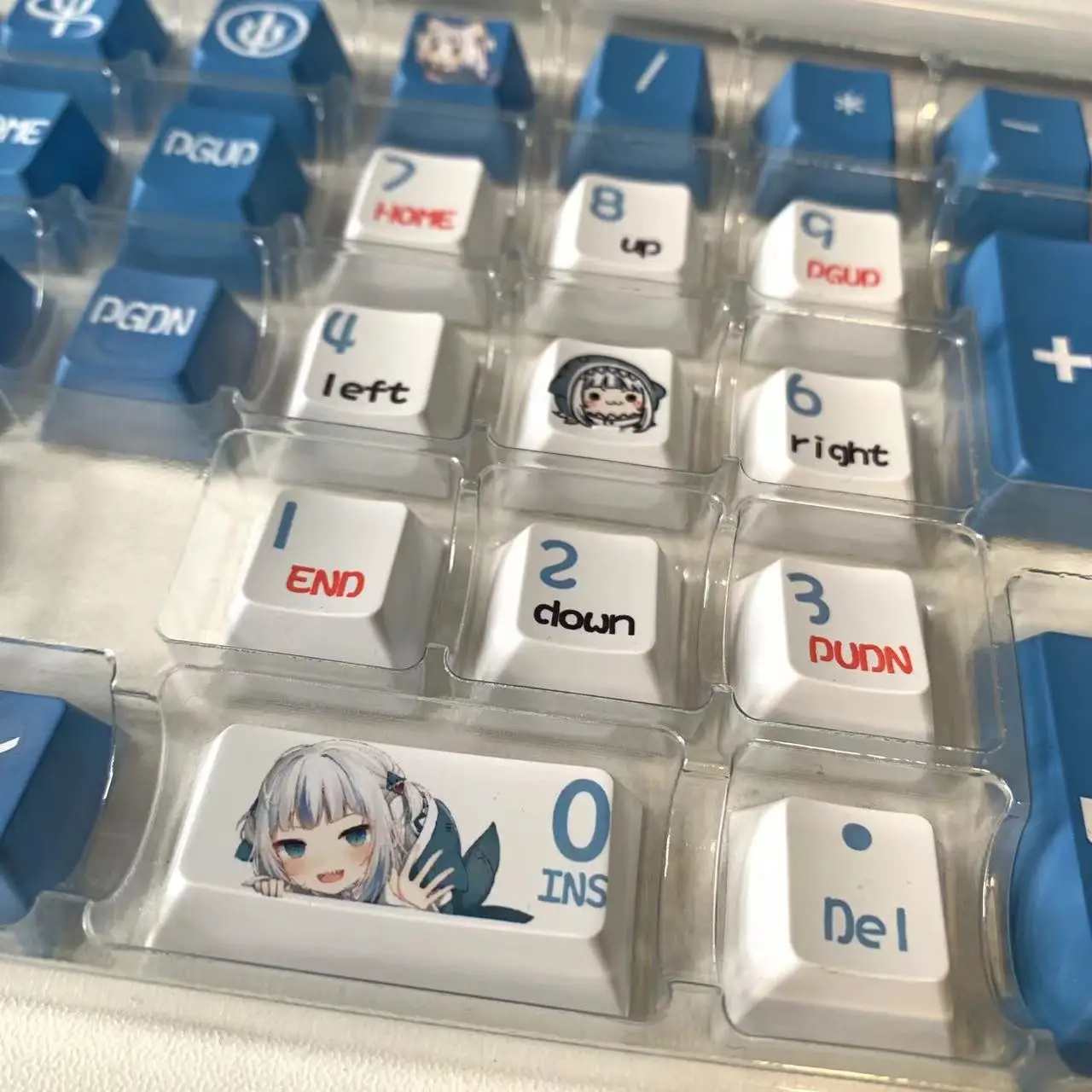 Imagem -03 - Cute Pbt Keycaps para Teclado Mecânico Hololive Gawr Gura Anime Cherry mx Switch Custom Game Gift 132 Teclas por Conjunto