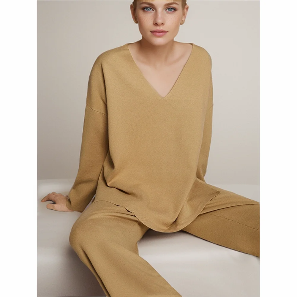 Cos Lris2024 Women\'s Autumn New Collection Simple Sports Style V-neck Long Sleeve Loose Solid Color Knitted Top