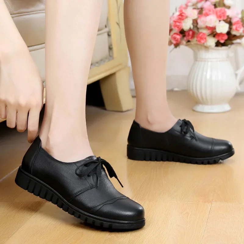 Big Size 41 Classic Genuine Leather Women Flat Shoes Round Toe Casual Comfortable Boat Shoes Women Spring Summer  Black