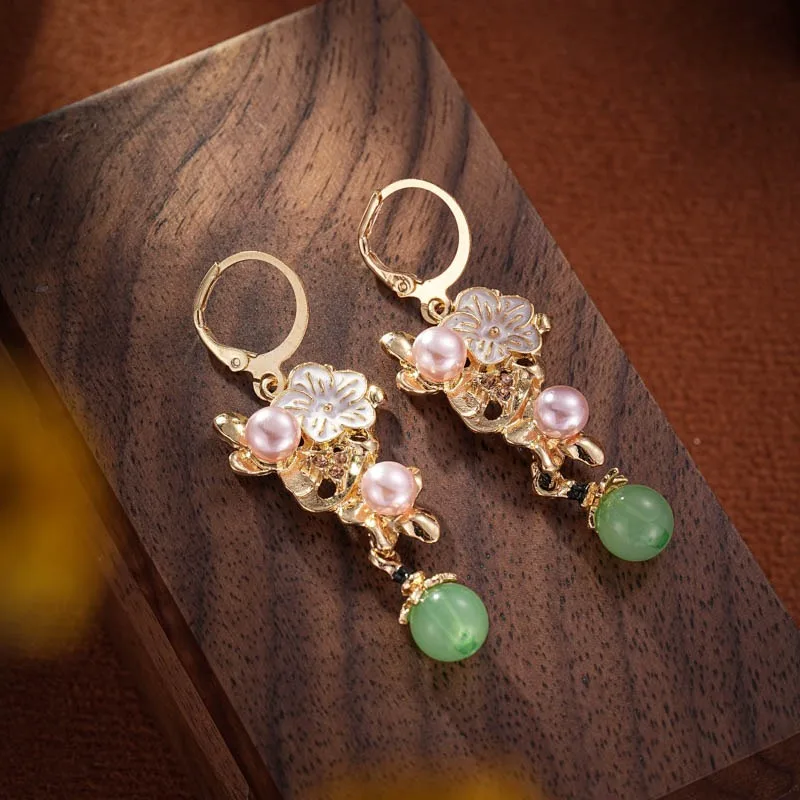 Vintage Freshwater Imitation Pearls Dangle Earrings for Women Delicate Shell Flower Drop Earrings Fashion Jewelry Birthday Gifts