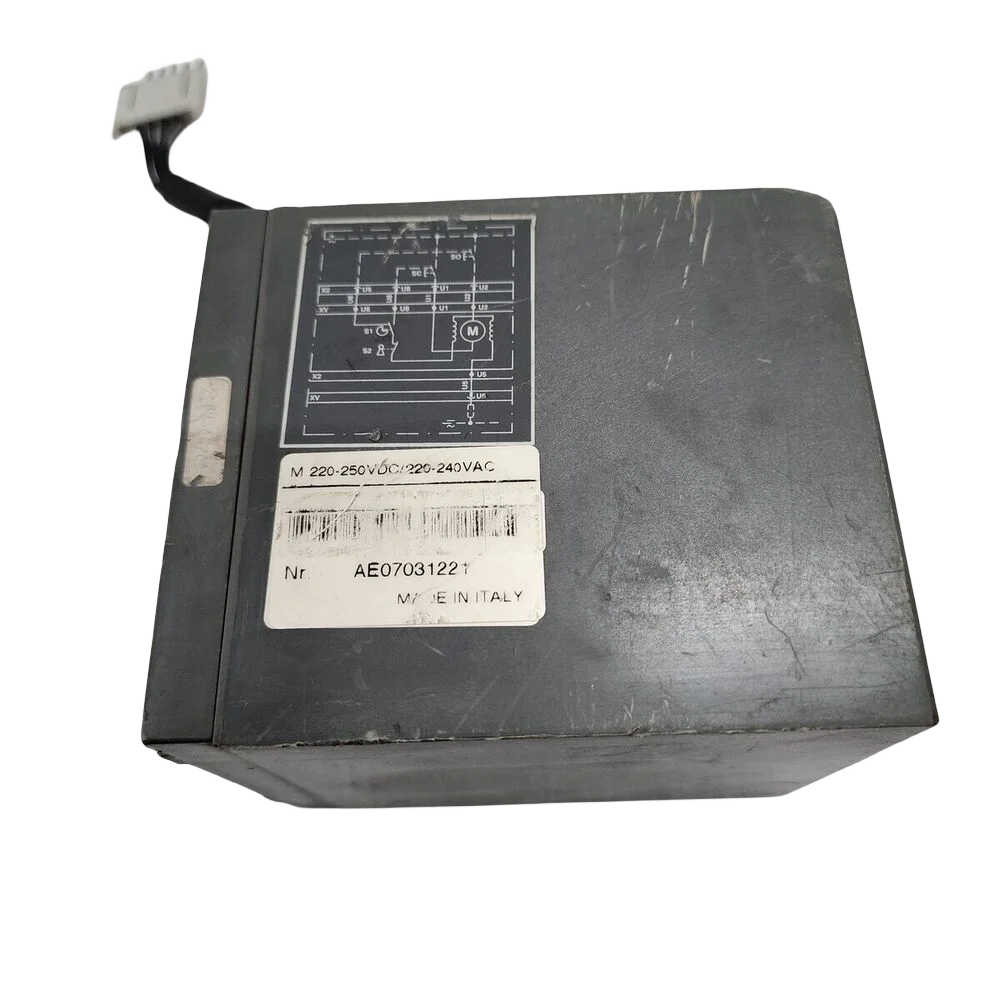 

SACE S3 M5-2 MOTOR OPERATOR 250A 220-250VDC/220-240VAC AE07031221 250A 220-250VDC