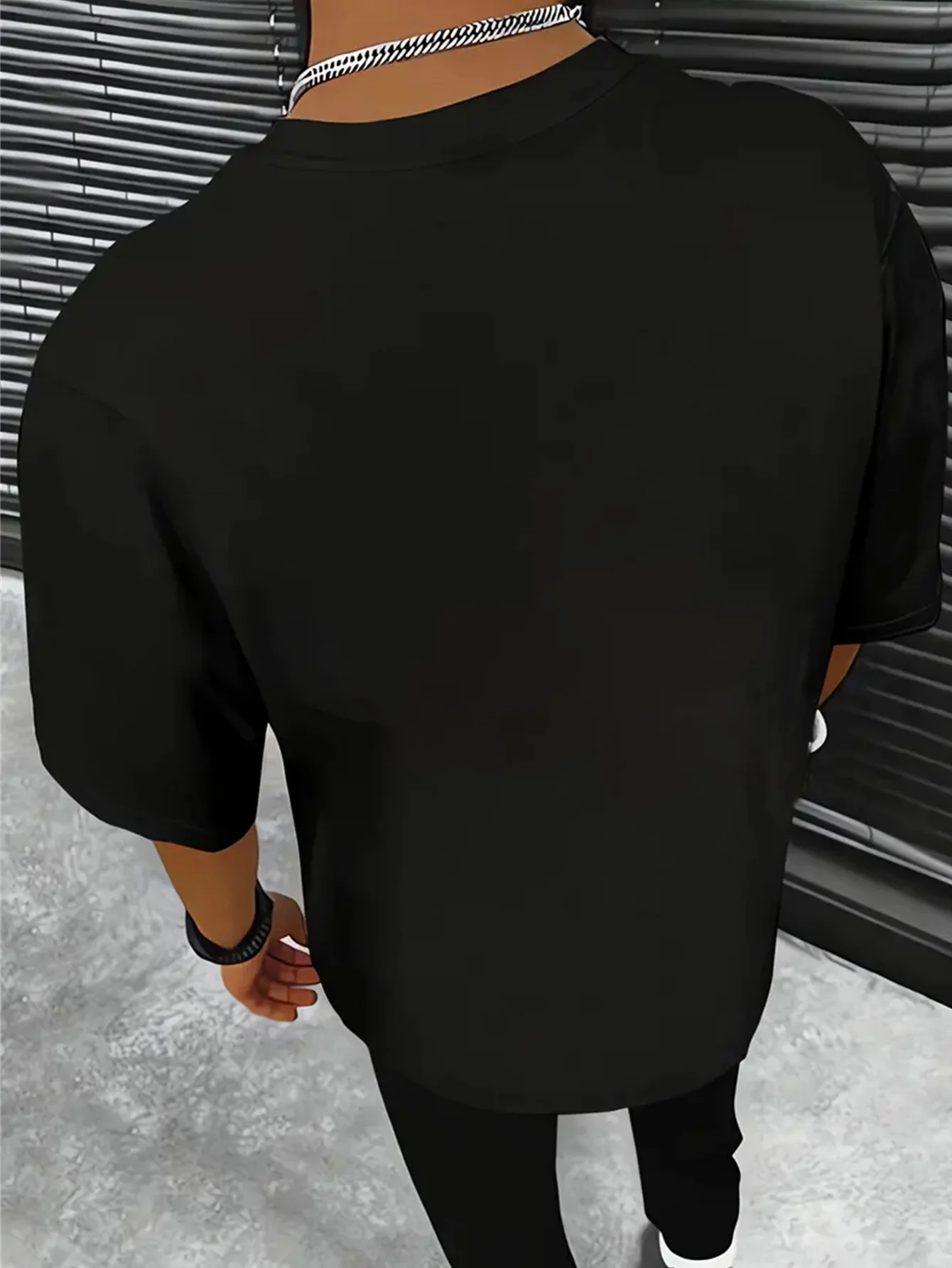 تي شيرت رجالي صيفي 100 قطن كاجوال رياضي فضفاض بنمط وردة حمراء مطبوعة برقبة دائرية وأكمام قصيرة