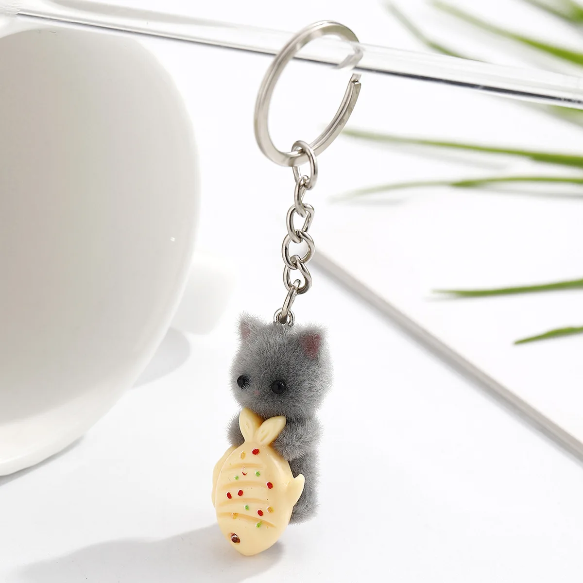 Animal Key Chains Flocking Flocking Cat Keychain Animals 3D Cat Fuzzy Cat Keyring Cartoon Kawaii Cat Plush Keychain Car Keys