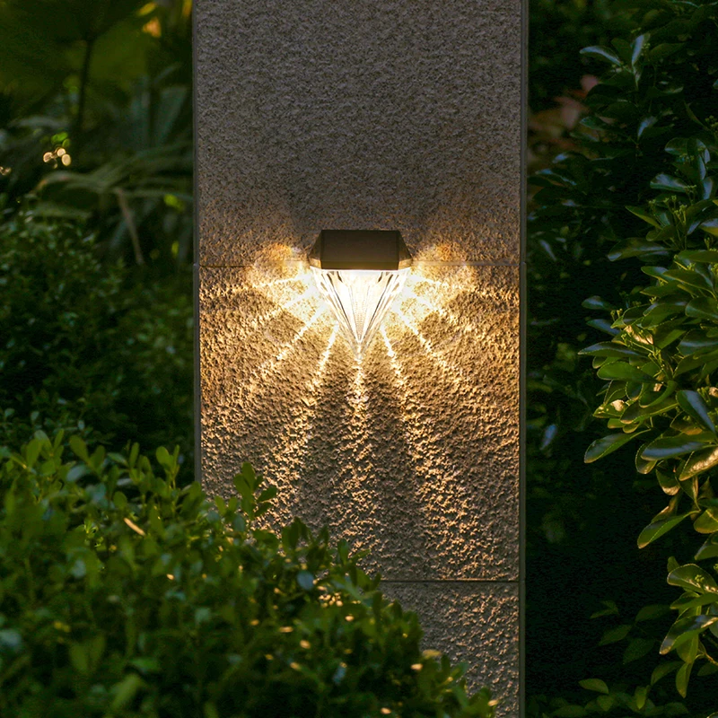 

Настенный светильник на солнечной батарее с интеллектуальным управлением освещением, светодиодное ландшафтное освещение для сада, двора, забора