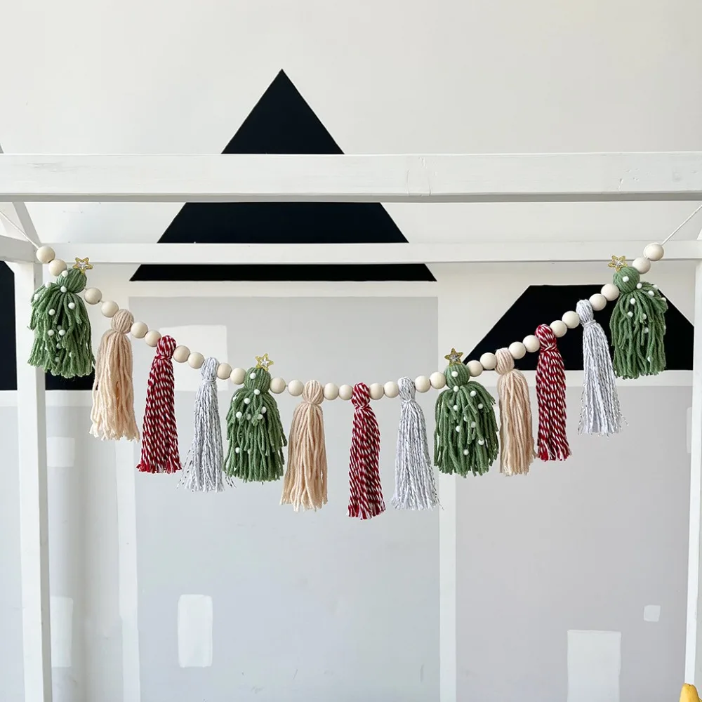 

Boho Christmas Wood Bead Garland with Tassels Christmas fireplace Wall Hanging Home Ornaments Pendant Winter Party Decoration