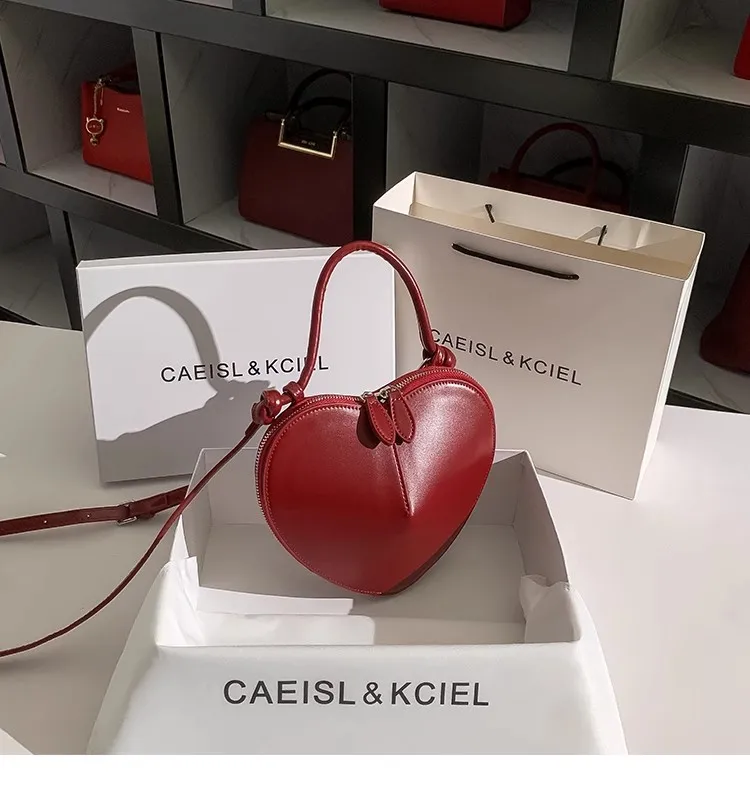 

Sexy Red Heart Shaped Clutch Purse High Quality Textured Women Handbag Luxury Fashion Casual Bag Female Shoulder Messenger Bag