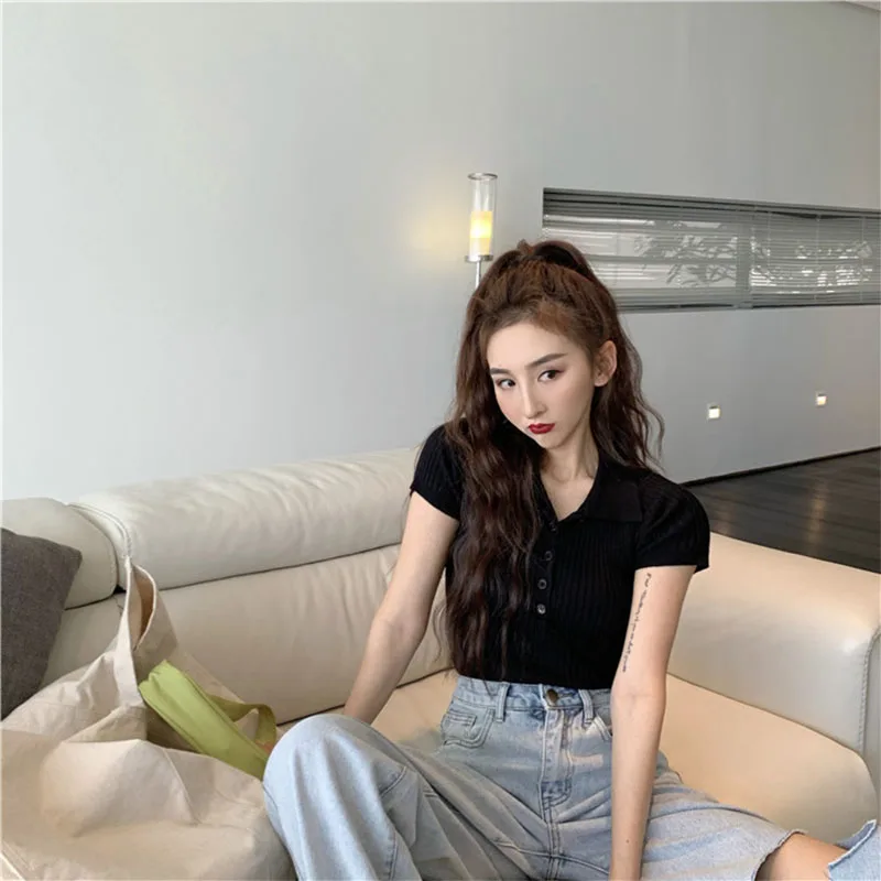 2025 جديد المرأة الصيف موضة عادية ريترو بولو طوق بلون الخصر قصيرة الأكمام تي شيرت الفرنسية شيك ضيق TopSweater
