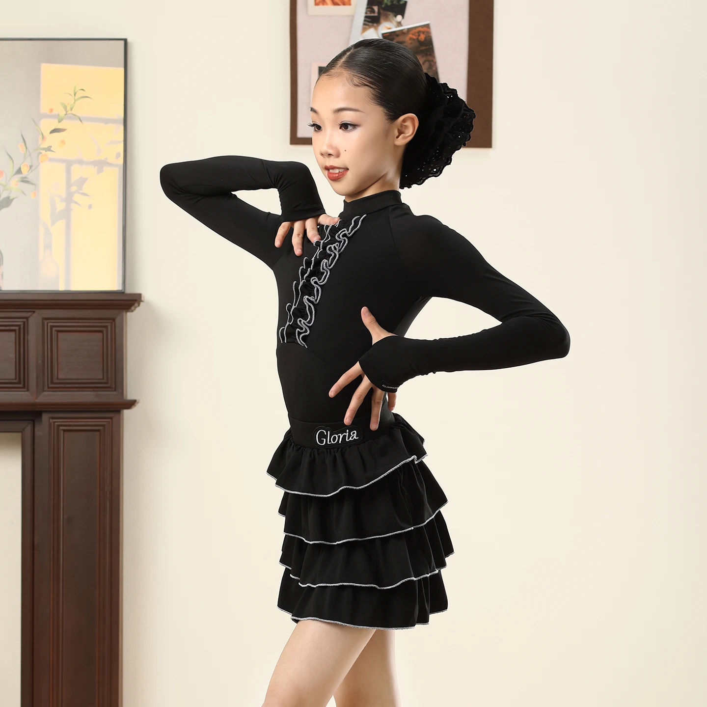 2025 جديد أزياء الرقص اللاتينية للفتيات بأكمام طويلة كعكة تنورة دعوى سامبا تشاتشا تانجو الاطفال الملابس اللاتينية XH3519