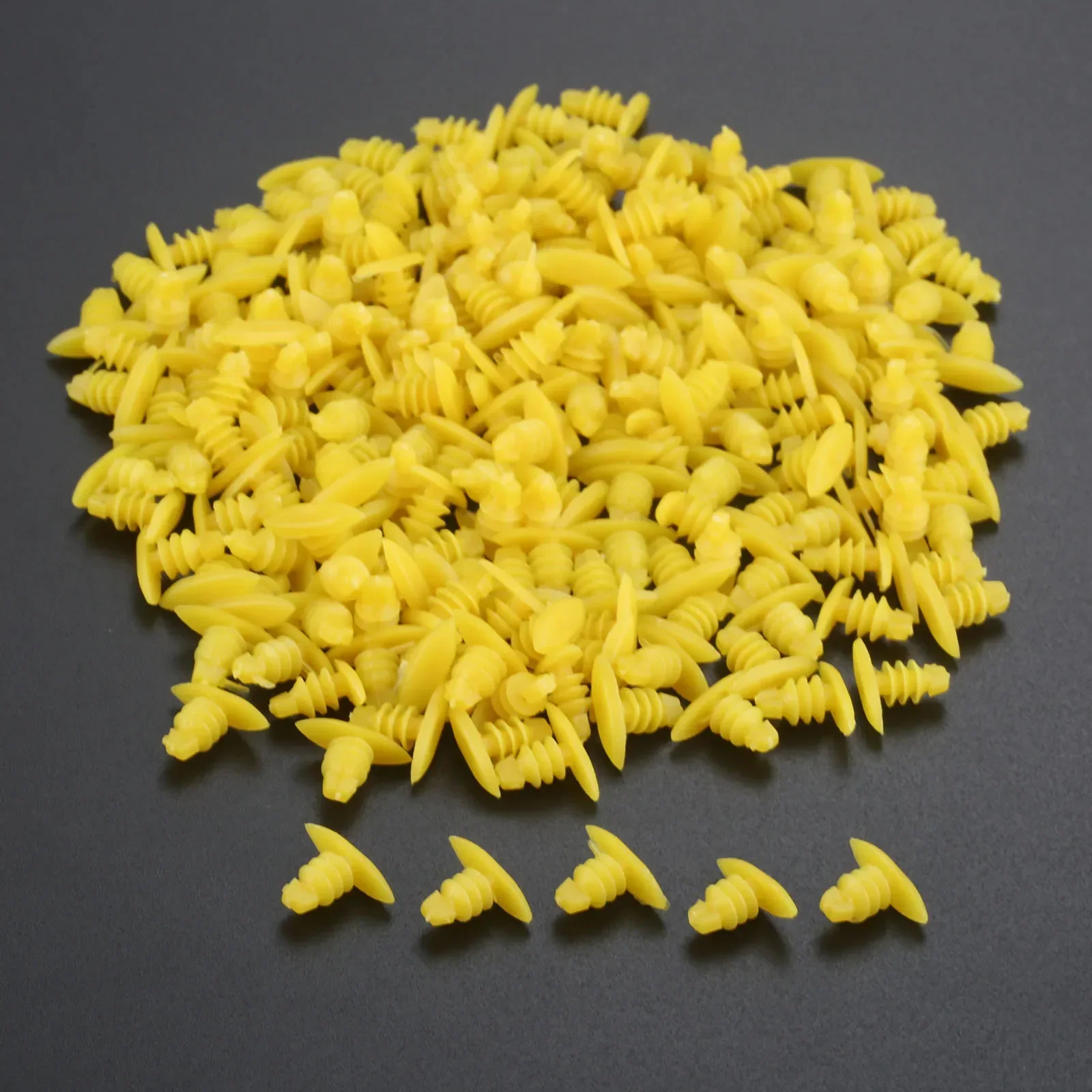 200Pcs Replace Screws Universal Auto Fasteners 5.4mm Hole Weatherstrip Retainer Plastic Rivets Clip For Mazda Honda Toyota BMW