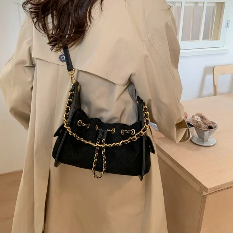 

High-End Women Shoulder Bag With Simple Vintage Style And Soft Texture Suitable For Working Women​