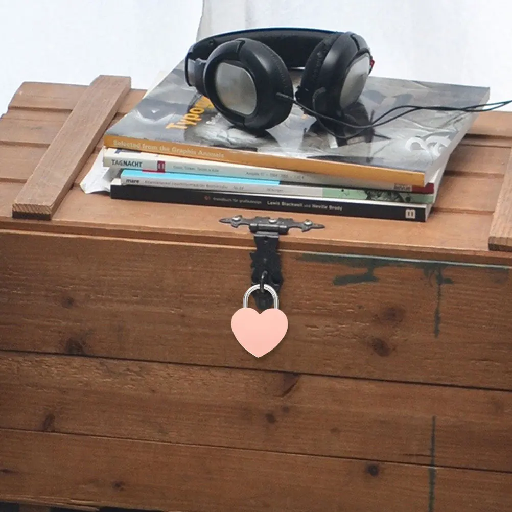 

2 Sets Heart Lock Small Shaped Locks with Key Decorations Keys -shaped Padlock for Couple Mini Love Bag