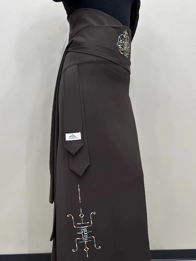 High-End Embroidered Guozhuang Dance Skirt Retro Ethnic Style Tibetan Wrap One-Piece Dancing Performance Hiding