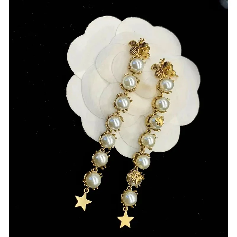 

European and American niche trend personality pearl bee long earrings