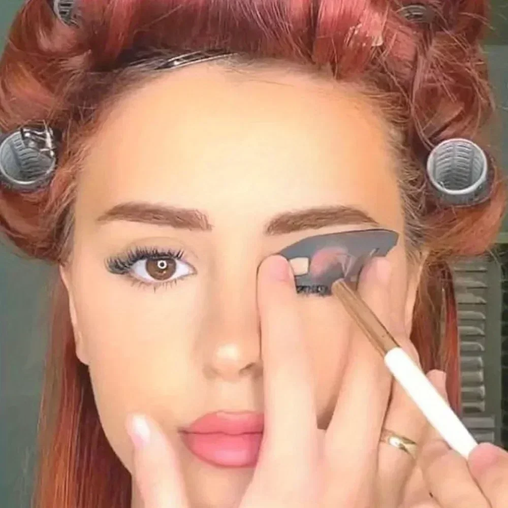 Vrouwelijke oogschaduw Oogmake-uptool Snelle oogmake-upsjabloon is zeer geschikt voor beginners