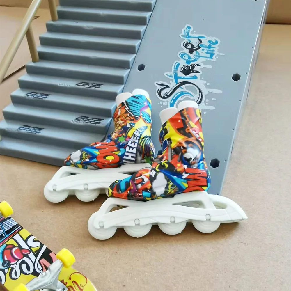 أحذية التزلج على الجليد الألوان الكلاسيكية أحذية التزلج الدوارة الصغيرة للأطفال ألعاب تخفيف التوتر ديكور سطح المكتب