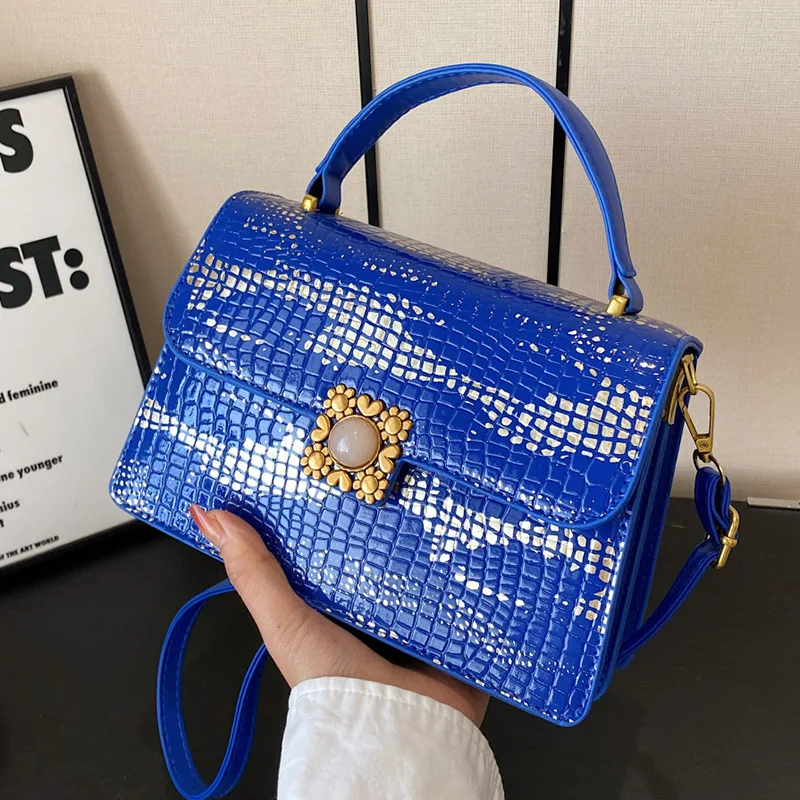 2024 Fashion Women Crocodile Pattern Pu Leather Messenger Bags Designer Women White Blue Flap Shoulder Bags High Quality Clutch