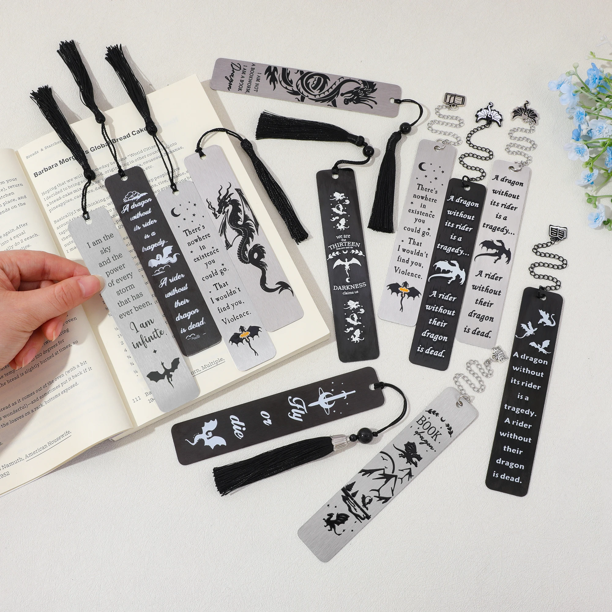 

Металлическая закладка Dark Fantasy Dragon Rider, вдохновляющая цитата, маркер для книг, эпическая магия, маркер страницы для любителей книг в стиле фэнтези, Gif