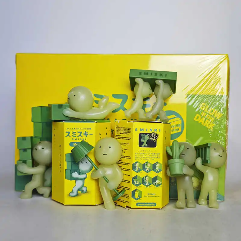 

SMISKI Blind Box Trendy Play Cartoon Lichtgevende Desktop Ornament Leuke Decoratie Actiefiguren Model Kinderen Speelgoed