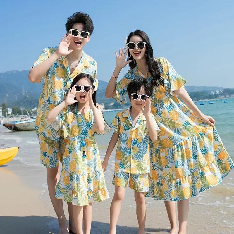 Vacation Look Family Matching Beach Clothes Korean Mom and Daughter Resort Dress Dad and Son Tops + Shorts Two Piece Outfits Set