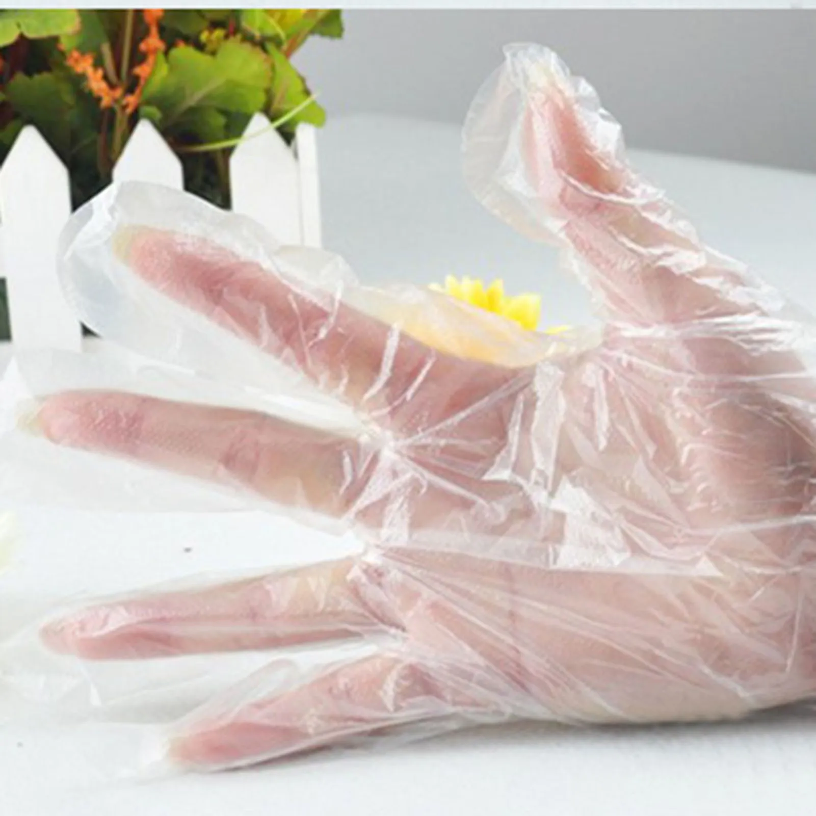 100pcs Plastic Disposable Gloves Transparent Food Handling Gloves for Bulk Food Kitchen Cooking
