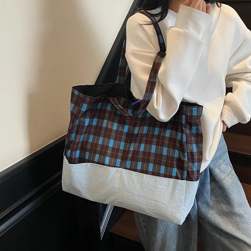 حقيبة كتف قماشية أنيقة ذات سعة كبيرة ومقبض علوي حقيبة حمل للنساء على طراز كسول للتنقل في المكتب حقيبة مدرب جديدة وأنيقة