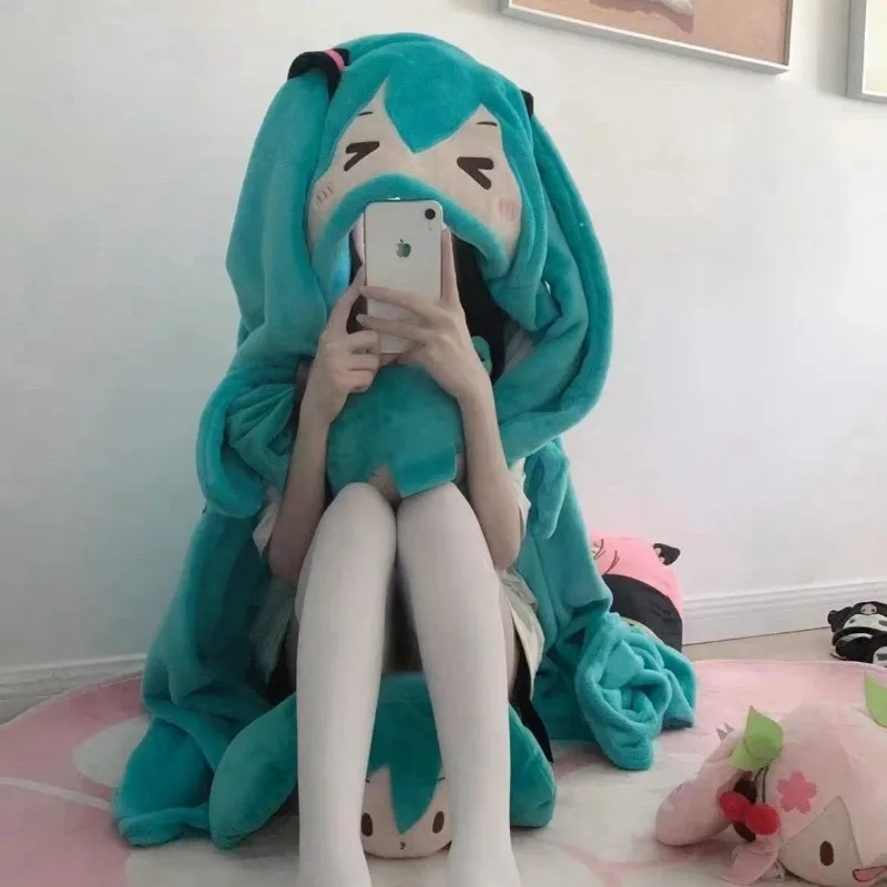 

Аниме вспомогательное двухмерное одеяло Hatsune Miku с кондиционированием воздуха, креативный мультяшный милый плюшевый плащ с капюшоном, праздничный подарок