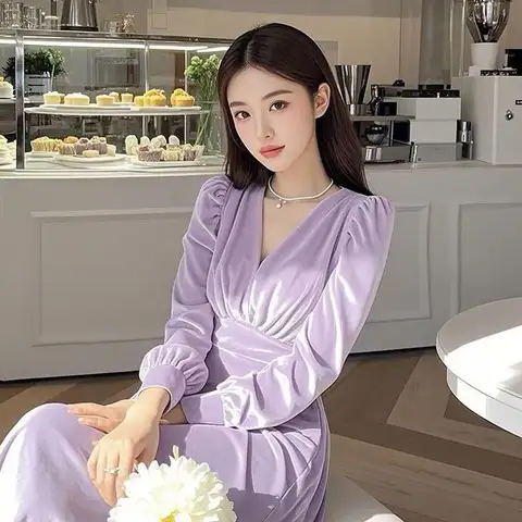 French Style Elegant Commuter V-neck Long Sleeve Slimming Long Dresses for Women Winter High-End Light Purple Velvet Dress